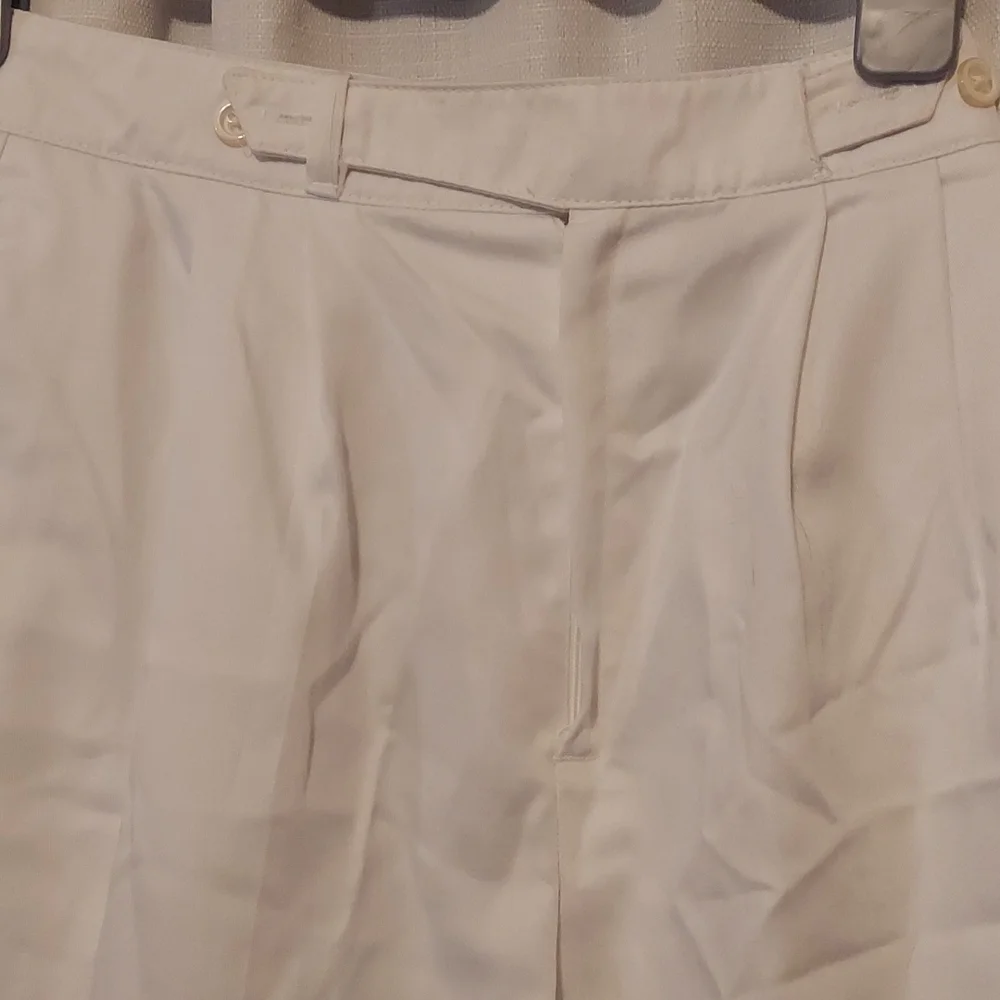 Women's vintage high-waisted white shorts - Picture 3 of 6